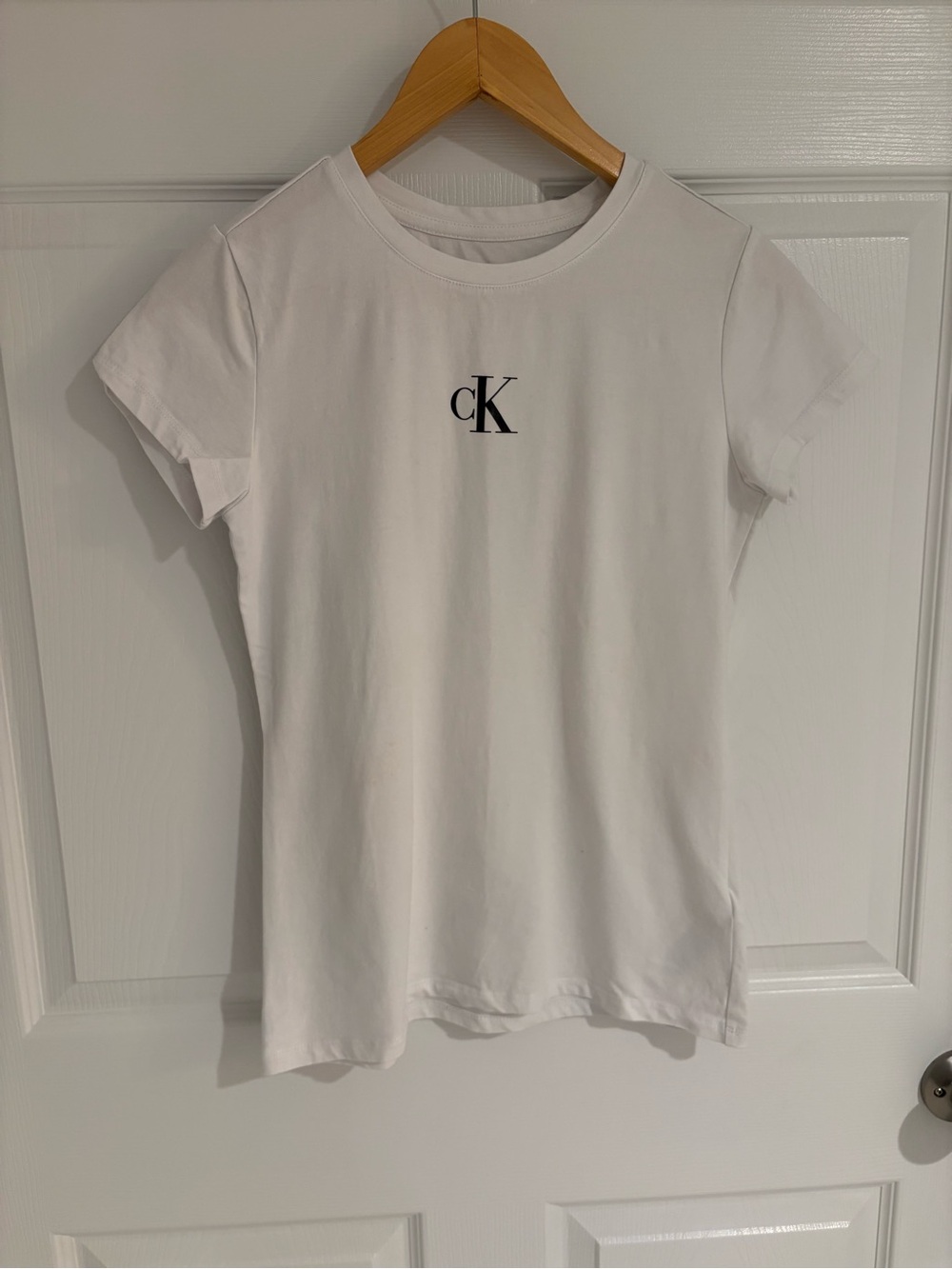 Calvin Klein Jeans CK Logo White Crew Neck T-Shirt - Picture 2 of 6